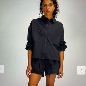 Womens lululemon vent light button  up shirt